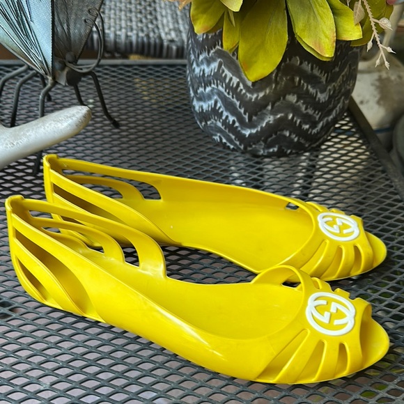Gucci
Interlocking G Logo Rubber D'Orsay Flats Size 36/ US 6 - Picture 6 of 8